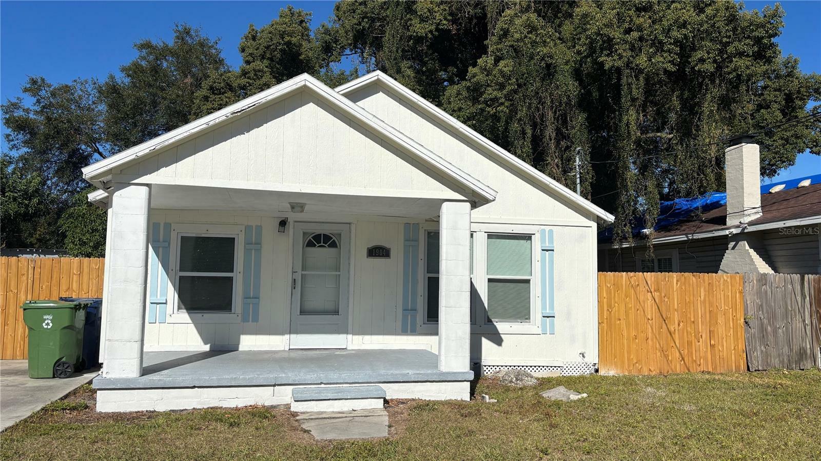 Property Photo:  1904 E Louisiana Avenue  FL 33610 