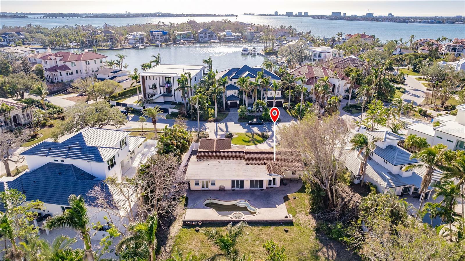 Property Photo:  1397 Harbor Drive  FL 34239 