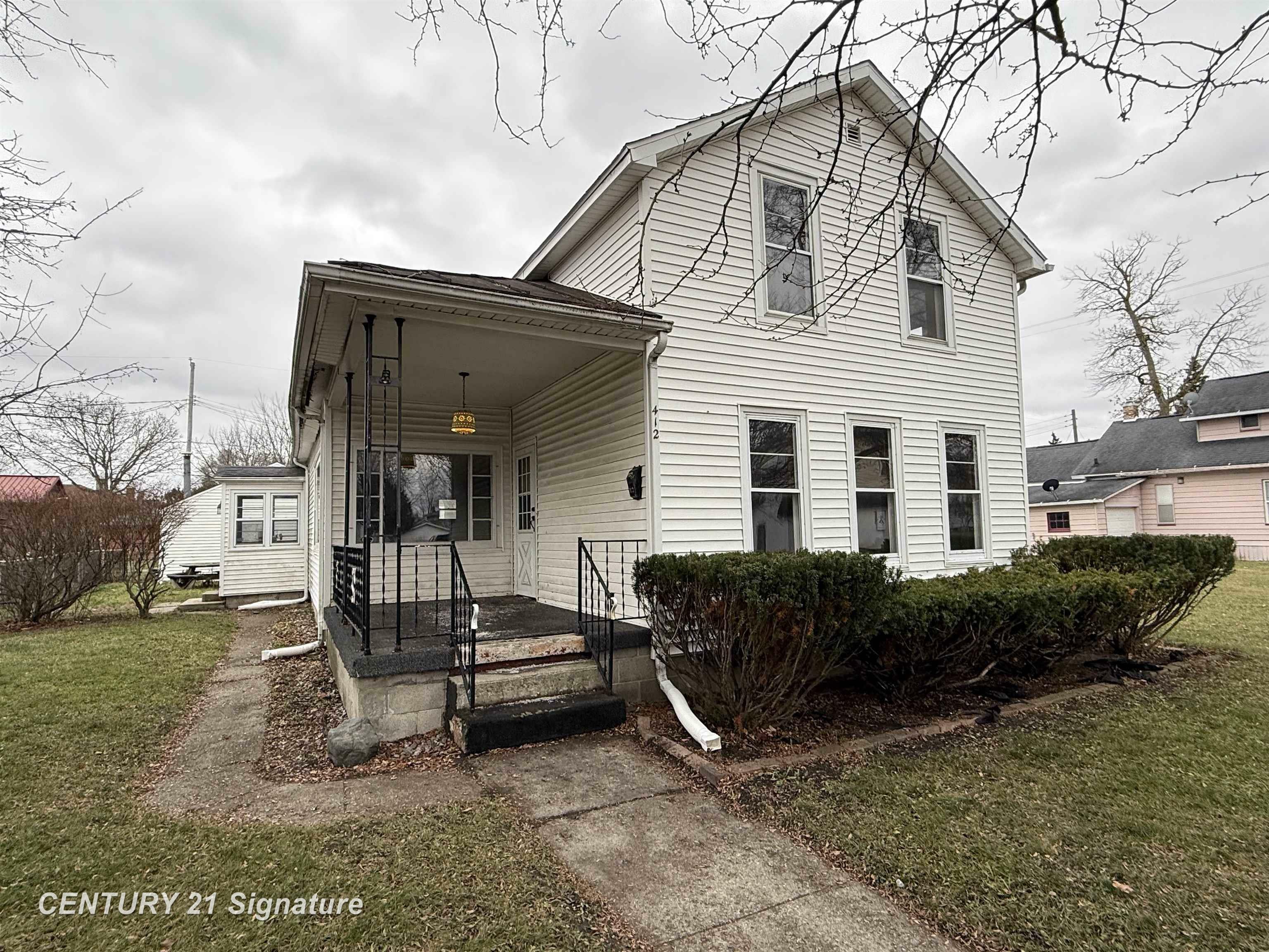 Property Photo:  412 S Granger Street  MI 48602 