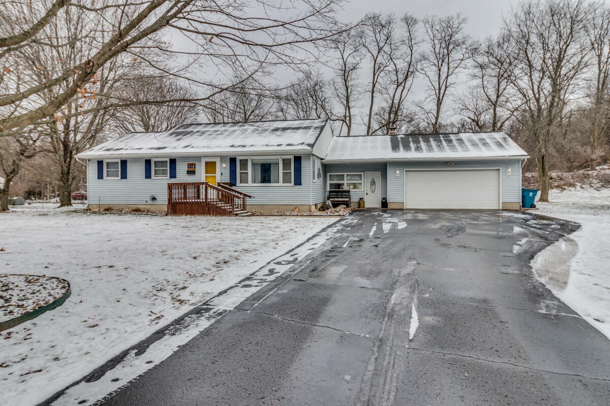 Property Photo:  119 Norave Drive  MI 49017 