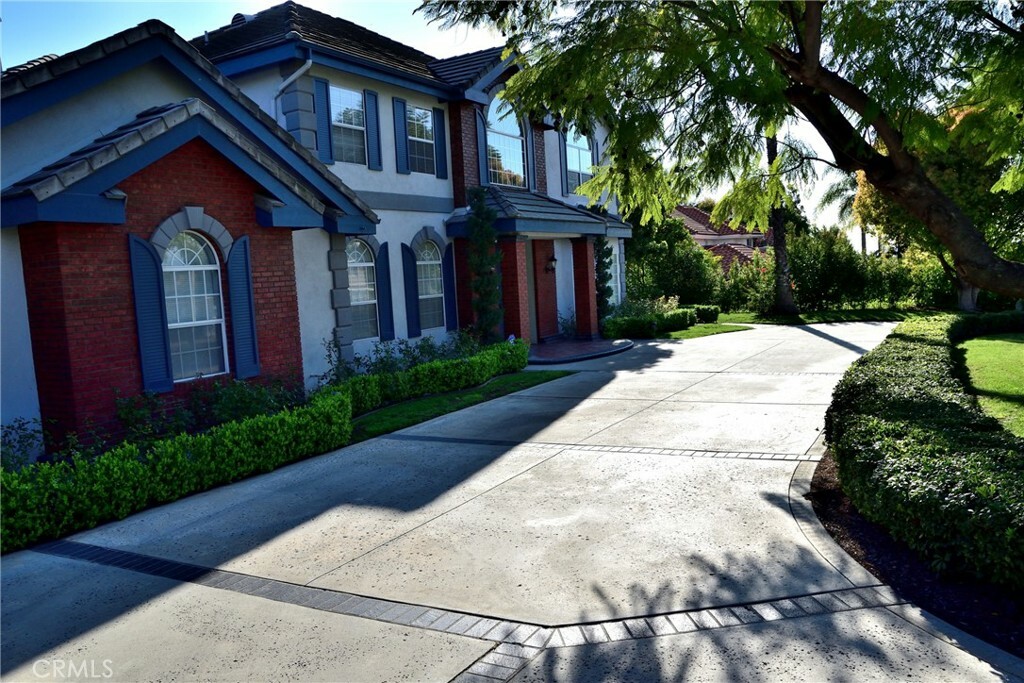 Property Photo:  1463 Bishop Place  CA 92506 