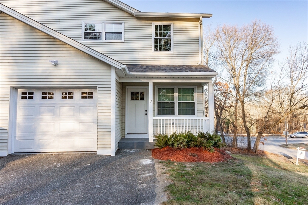 Property Photo: 7 Juneau Ave 7 MA 01832