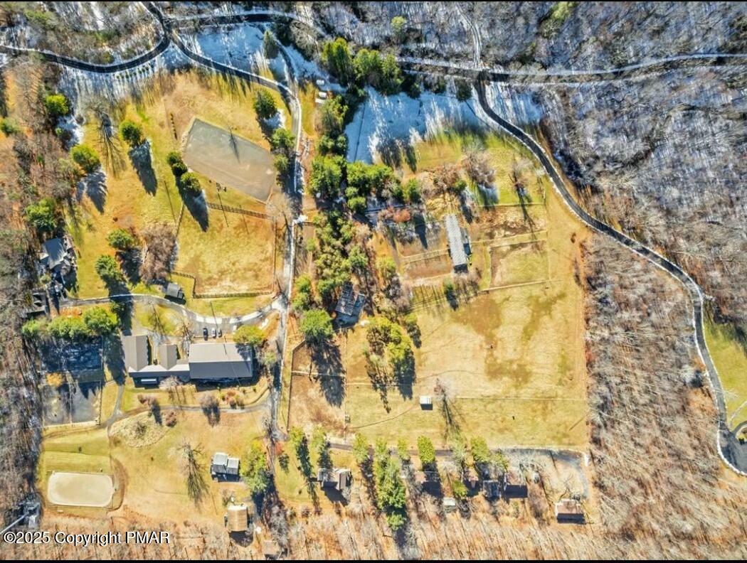 Property Photo: 122 Barn Swallow Lane PA 18326