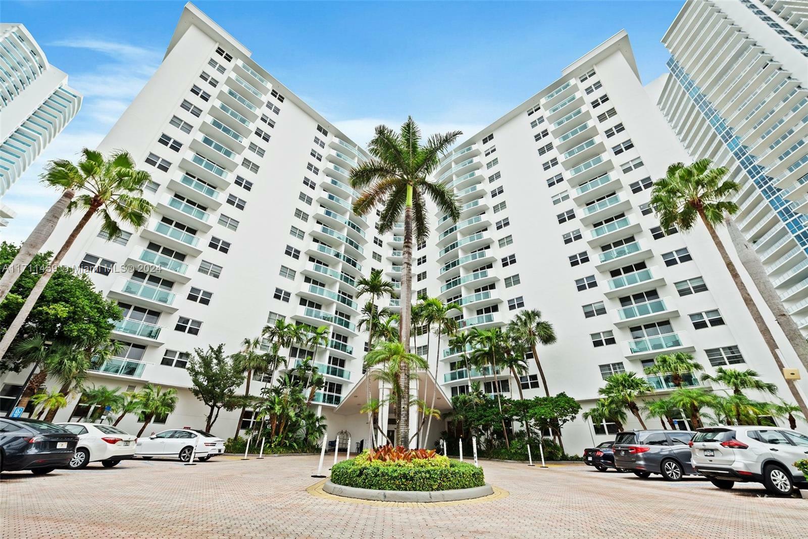 Property Photo:  3001 S Ocean Dr 1639  FL 33019 