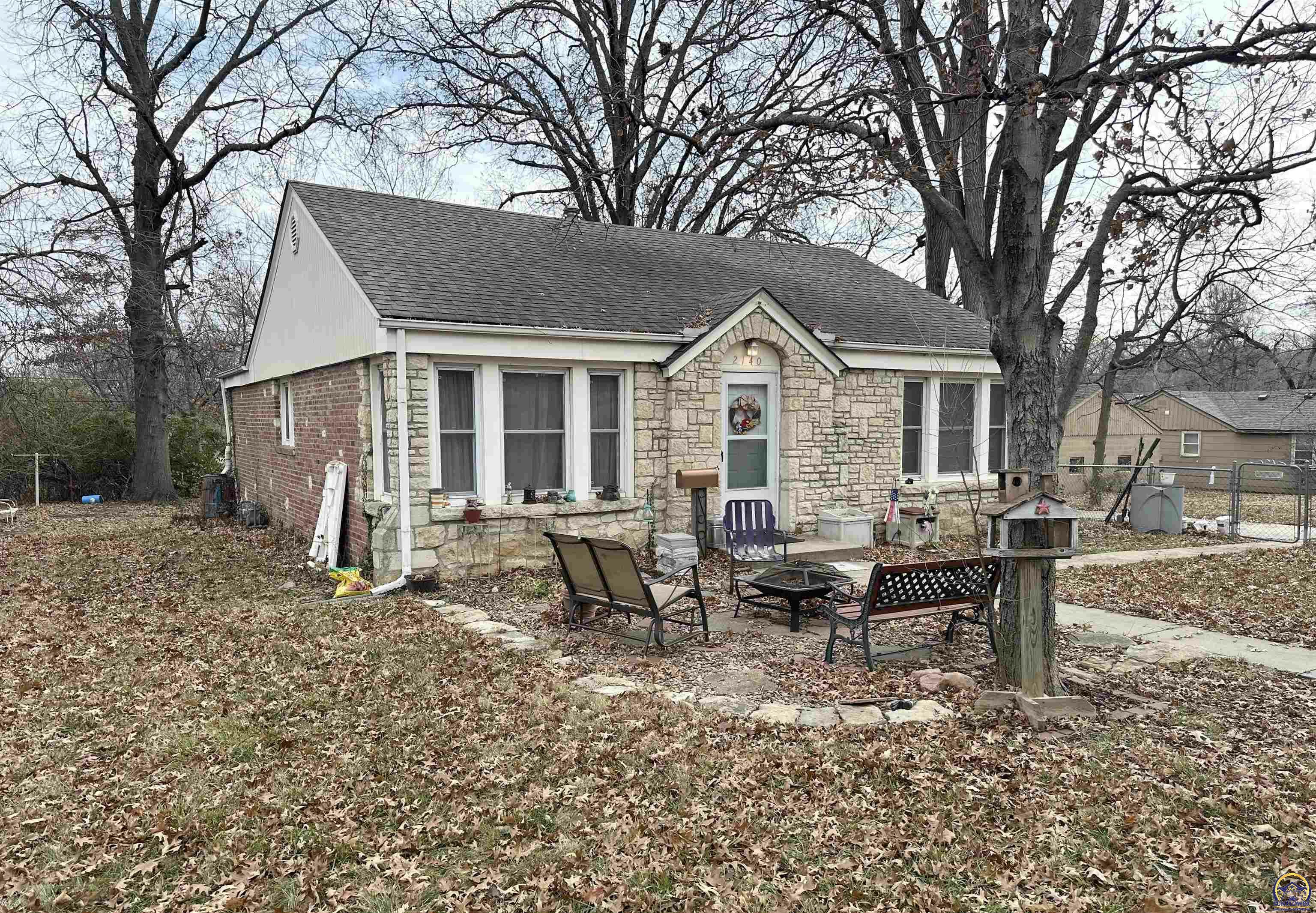 Property Photo:  2140 SE Virginia Ave  KS 66605 