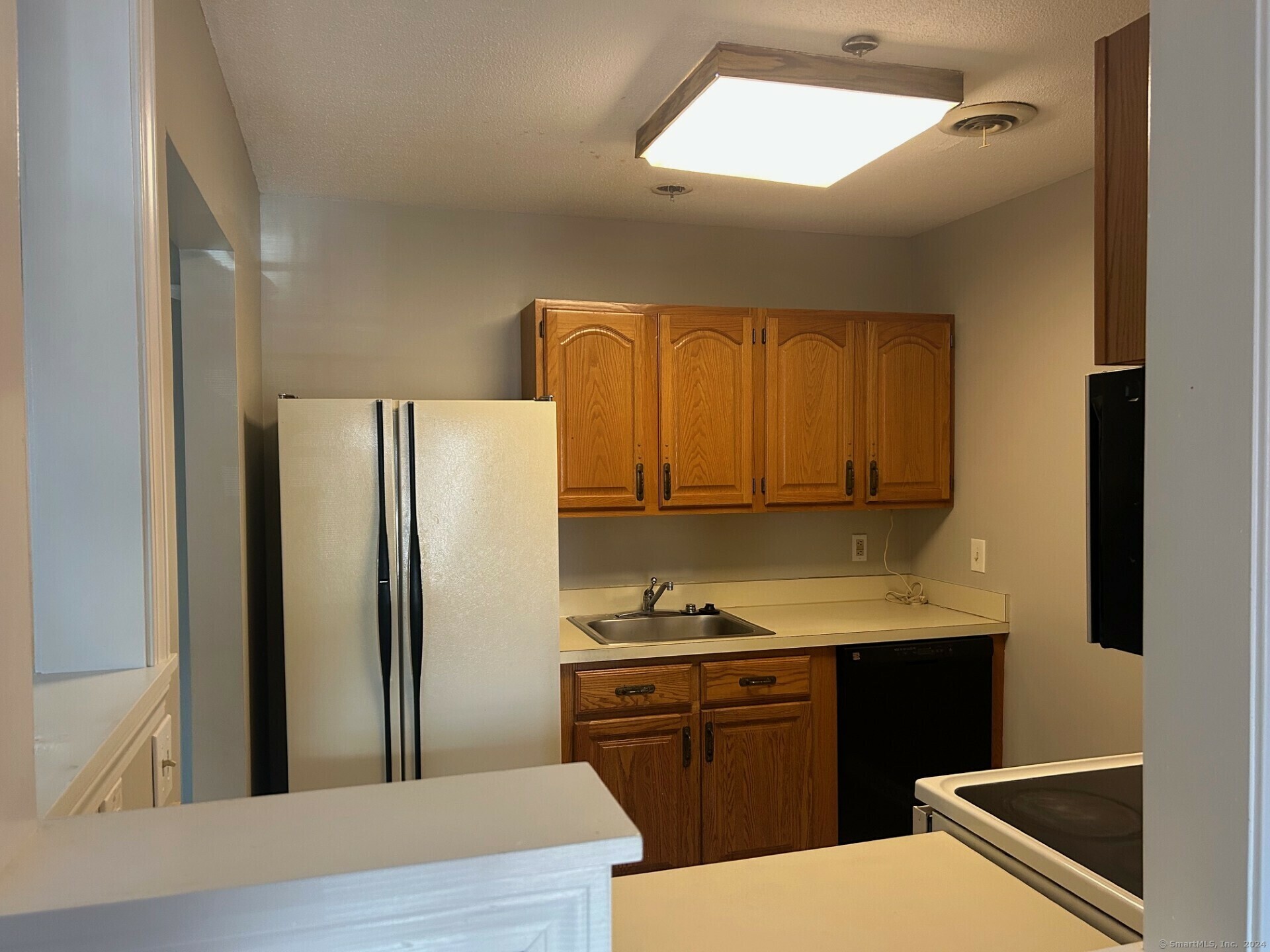 Property Photo:  625 Palisado Avenue Apt 218  CT 06095 