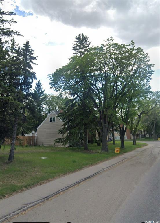 Property Photo:  808 8th Street E 802   804  SK S7H 0R5 