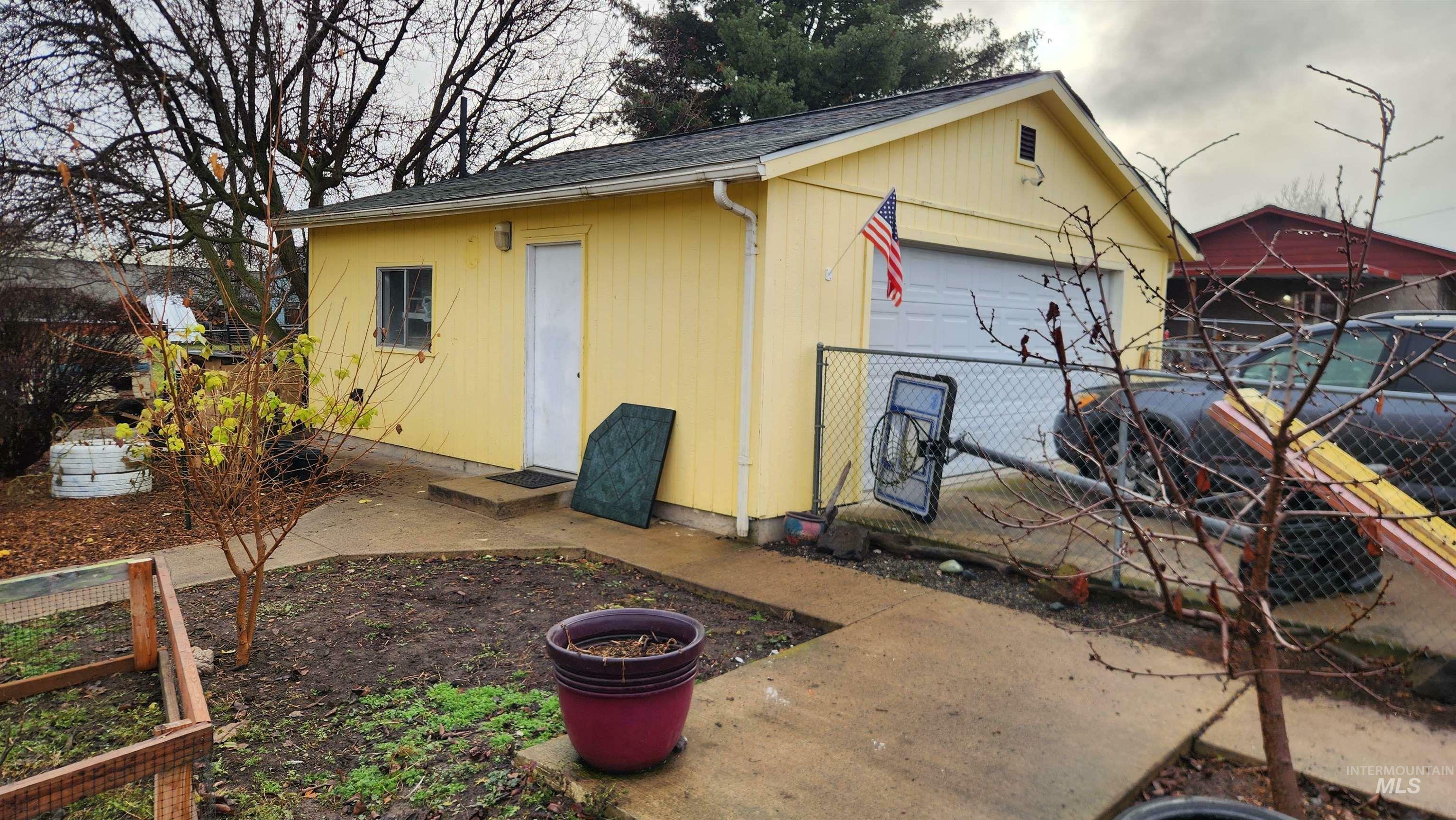 Property Photo:  1334 Burrell Ave  ID 83501 