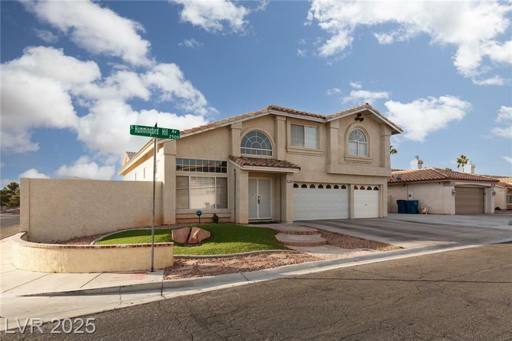 Property Photo:  2593 Hummingbird Hill Avenue  NV 89074 