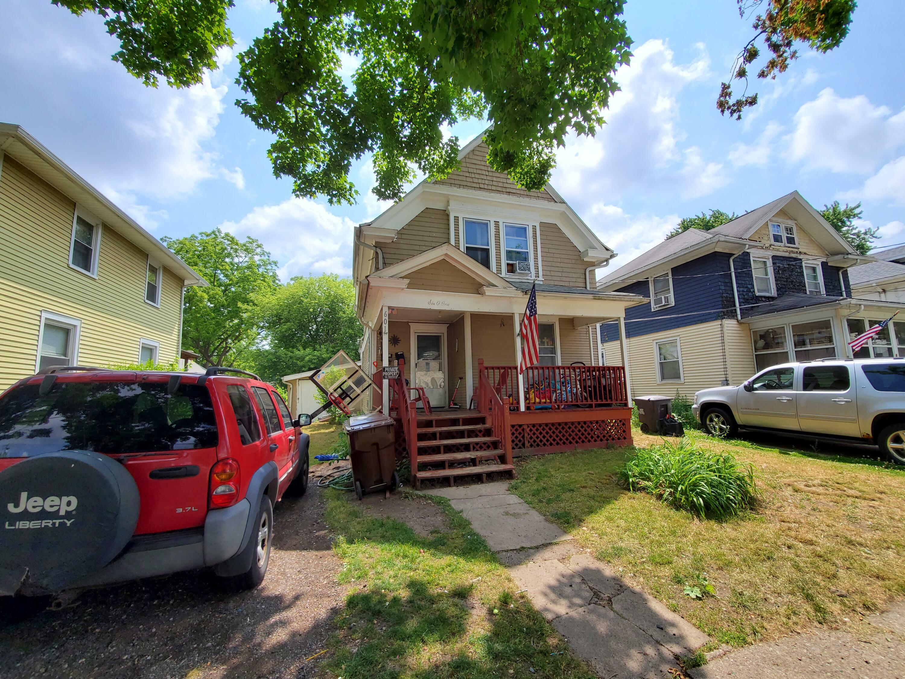 Property Photo:  601 Fifth Street  MI 49203 