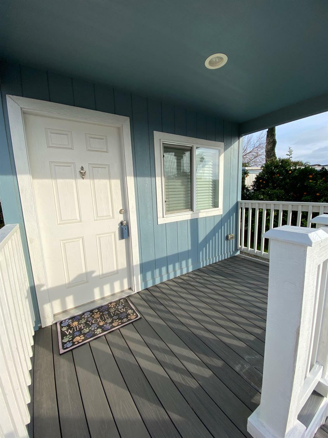 Property Photo: 7523 Hazelnut Lane 123 CA 95828