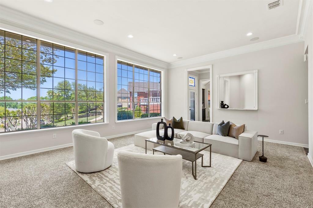 Property Photo: 529 Bay Court TX 75032