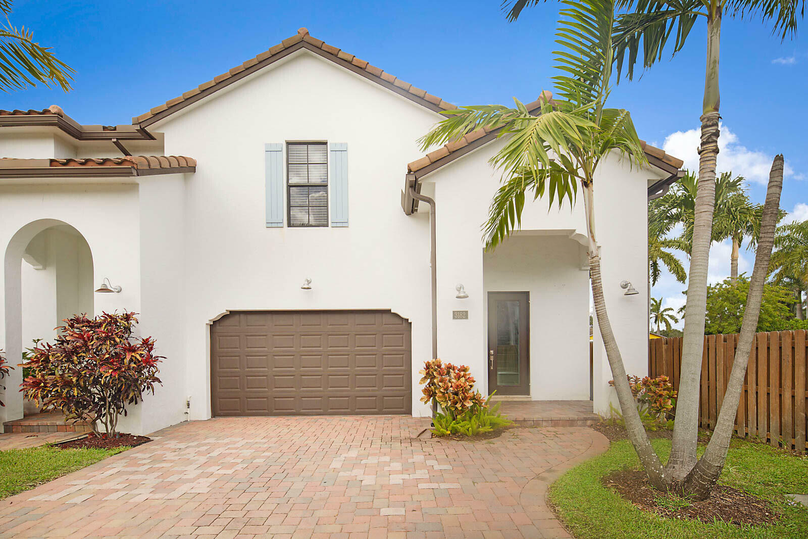 Property Photo:  3182 Santa Catalina Place  FL 33467 