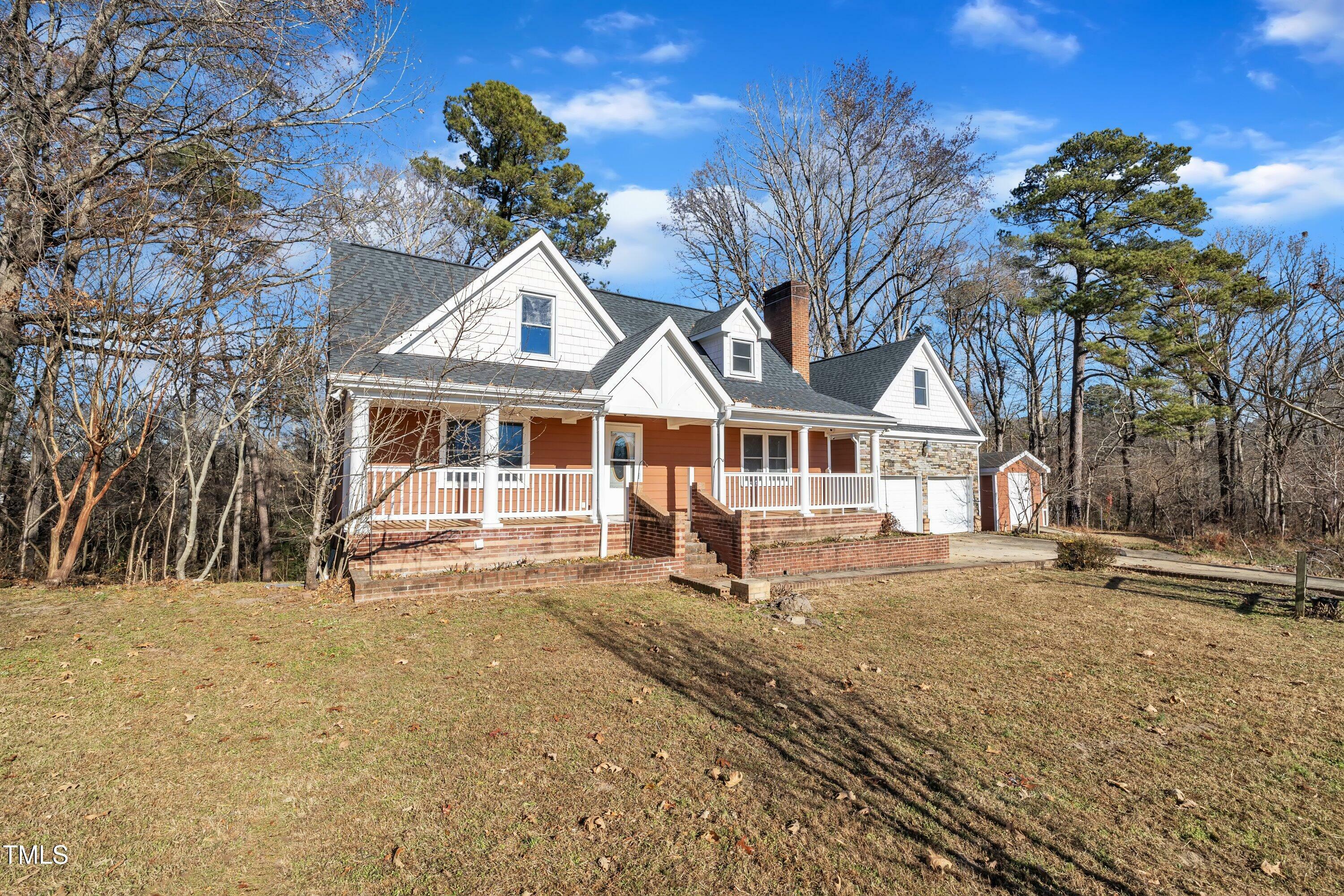 Property Photo:  101 Creekside Drive  NC 27576 