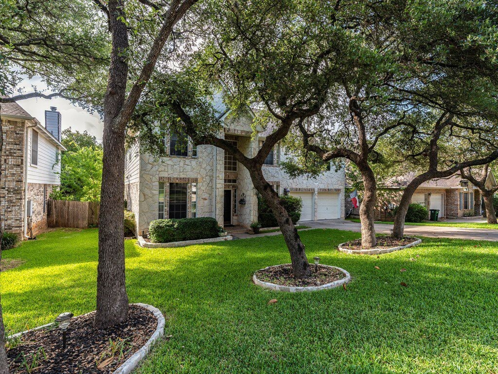 Property Photo:  7121 Gentle Oak Drive  TX 78749 