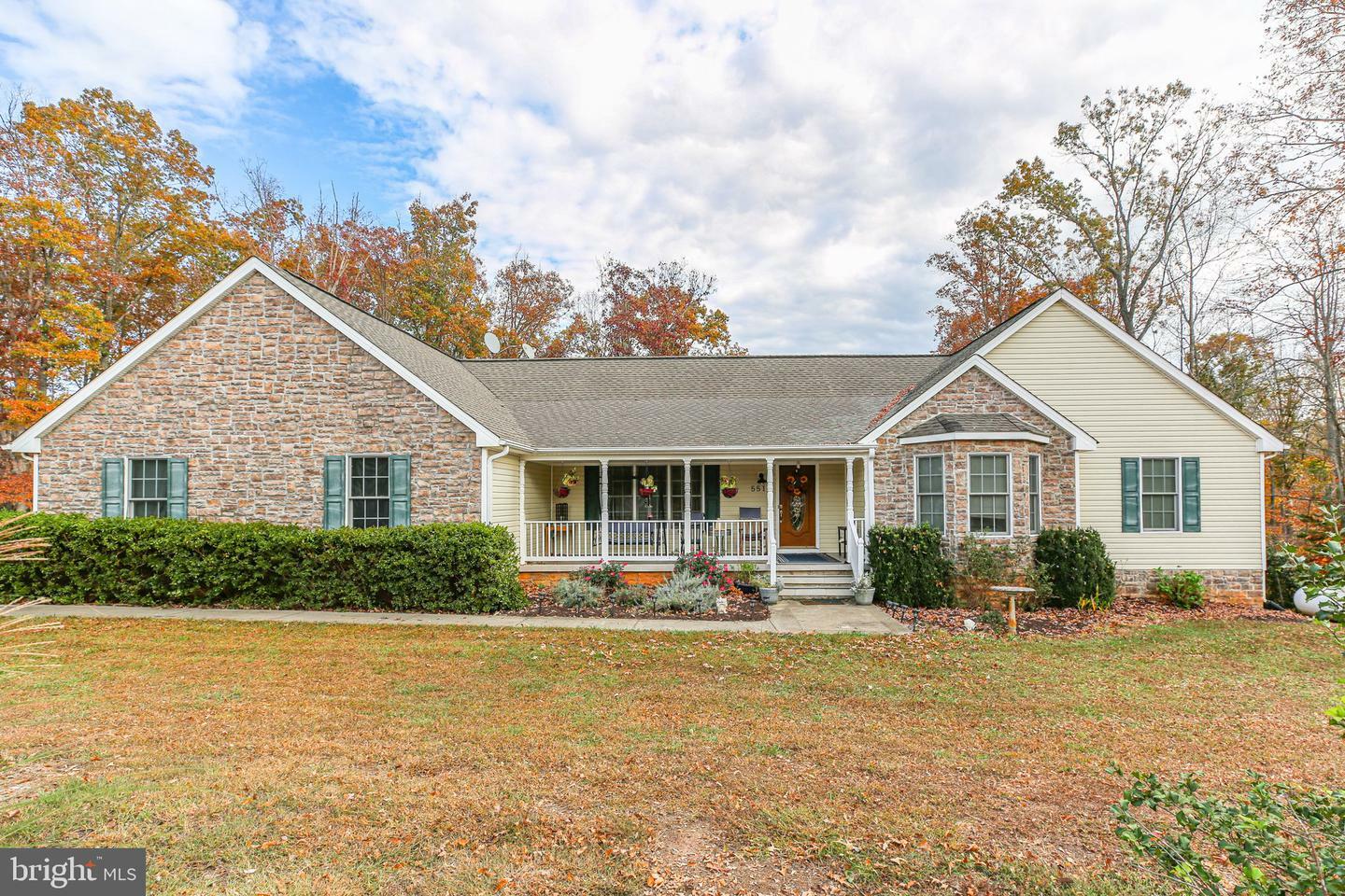 Property Photo:  5519 Bazzanella Drive  VA 23117 