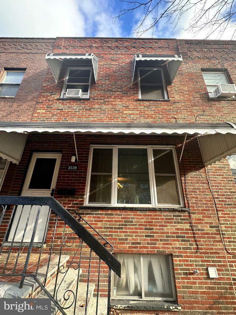 Property Photo:  2539 S 11th Street  PA 19148 