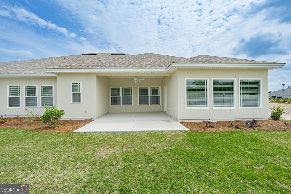 Property Photo:  330 The Villas Way  GA 31548 