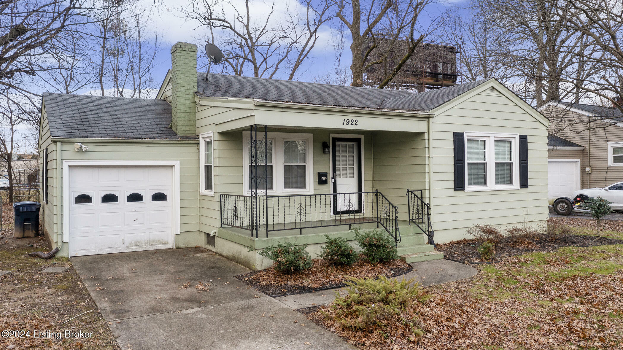 Property Photo:  1922 Neville Dr  KY 40216 