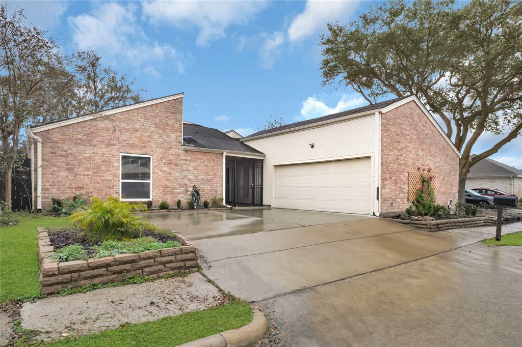 Property Photo:  14202 Woodnook Drive  TX 77077 