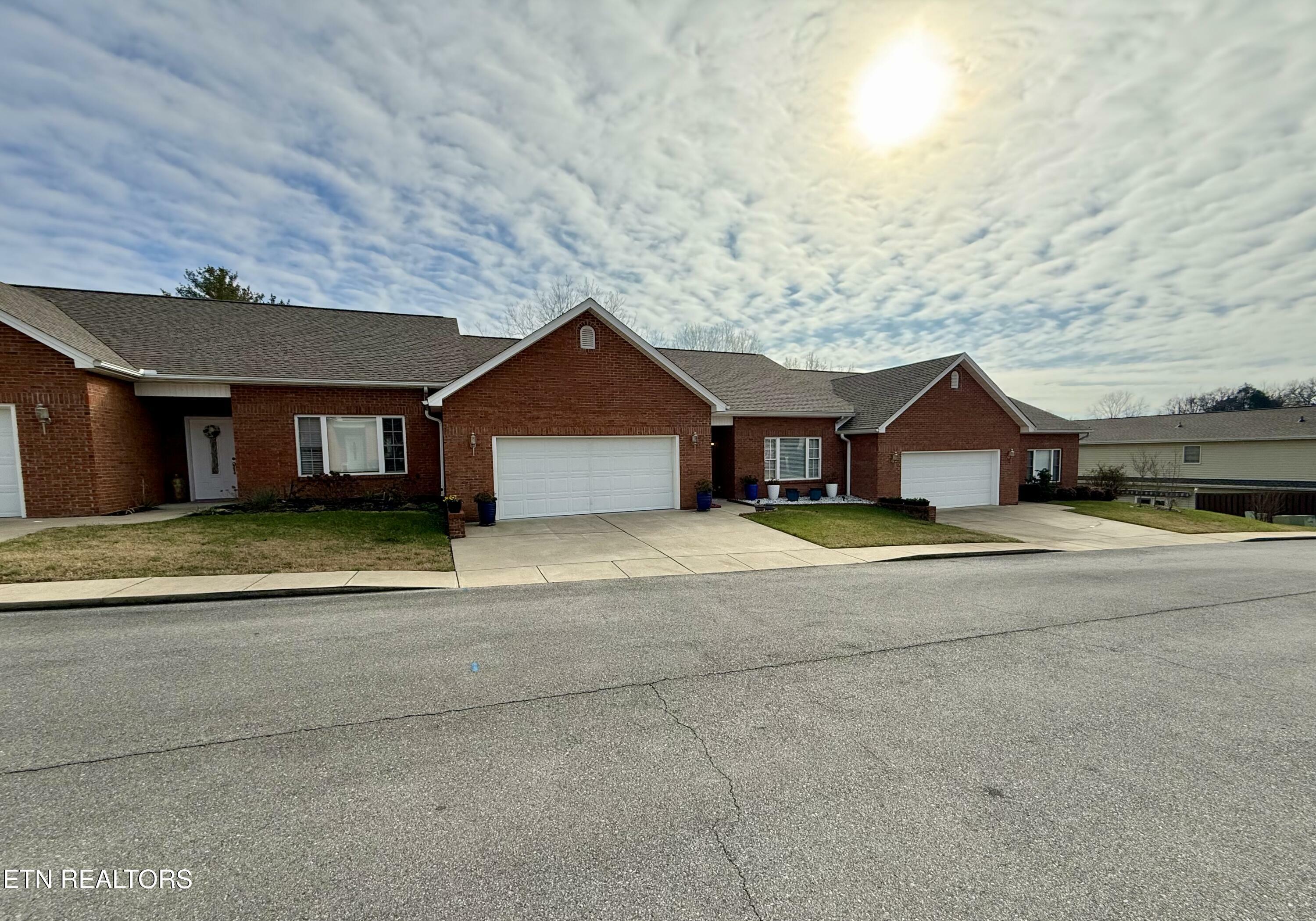 Property Photo: 114 Southridge Dr TN 37743