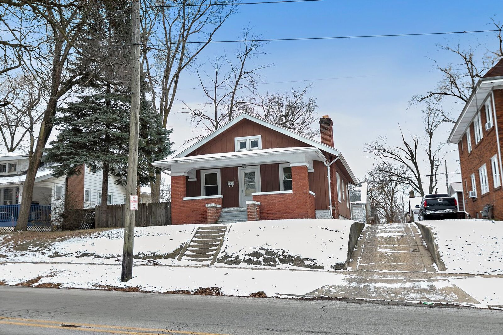 Property Photo:  1220 N Rockton Avenue  IL 61101 
