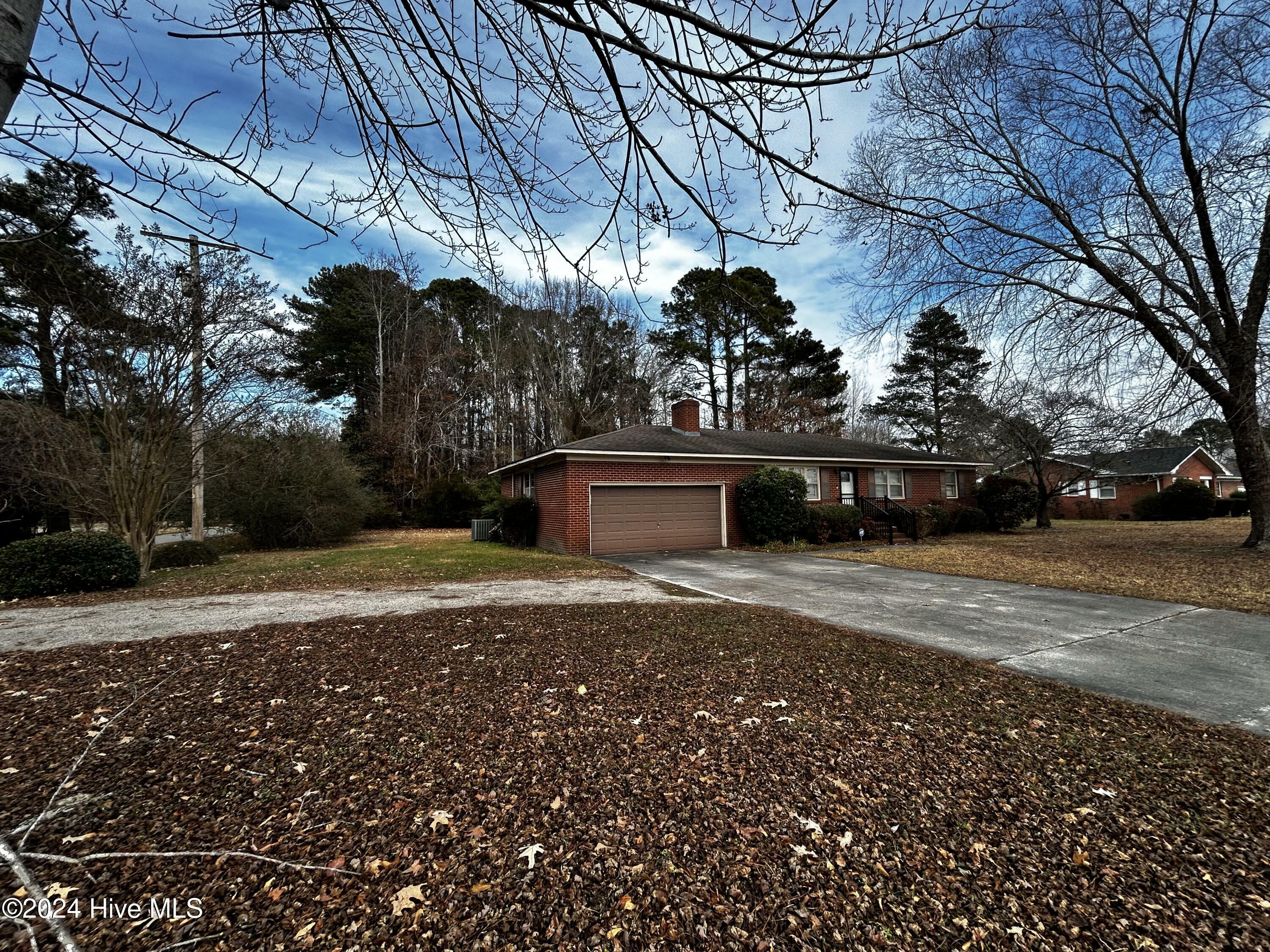 Property Photo:  1904 W Church Street  NC 27909 