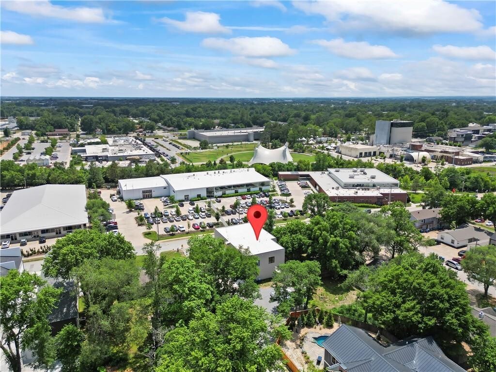 Property Photo: 805 SE 5th Street AR 72712