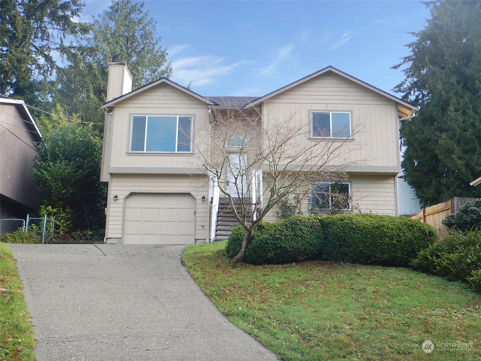 Property Photo:  3831  Grand Avenue  WA 98201 