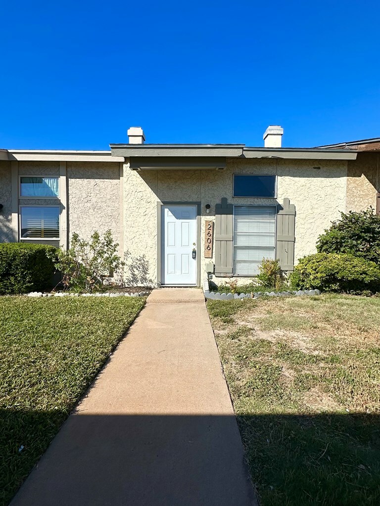 Property Photo:  2606A Sunset Dr  TX 76904 