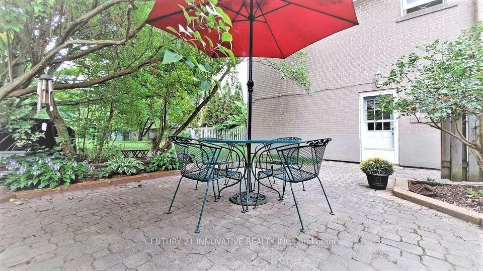 Property Photo: 82 Greyabbey Trail ON M1E 1V7