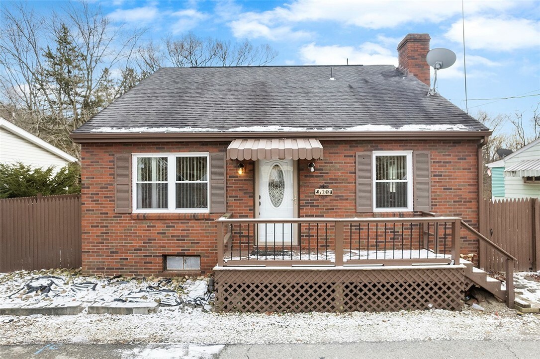 Property Photo:  248 Ash Ln  PA 15044 