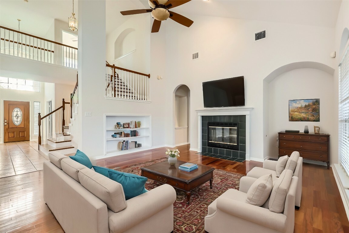 Property Photo:  9112 Colberg Drive  TX 78749 