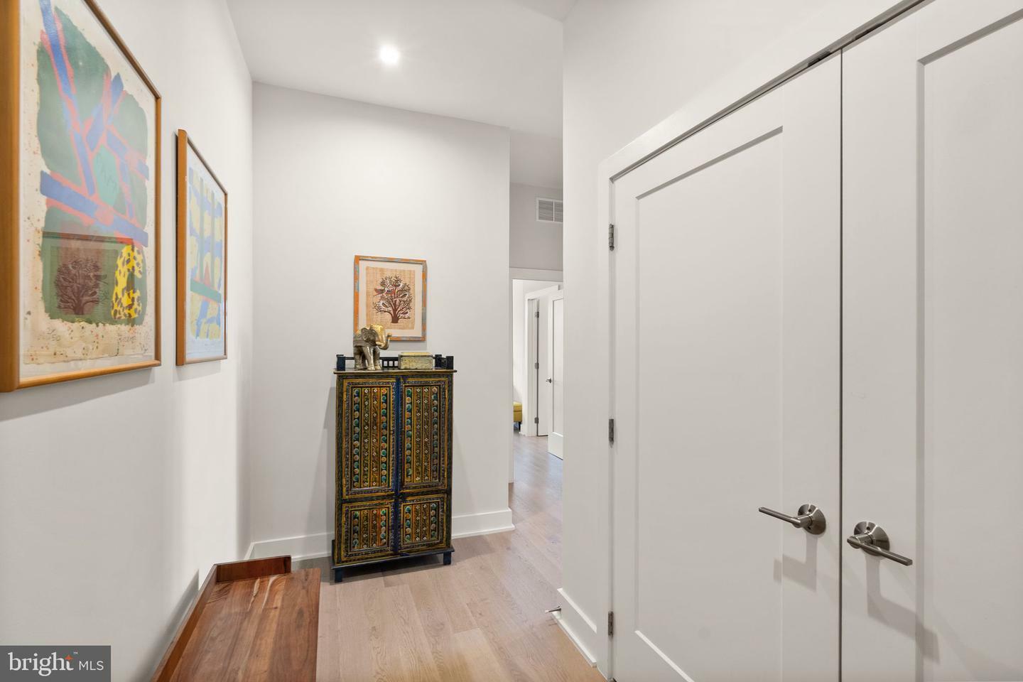 Property Photo:  701 Swann Avenue 504  VA 22301 