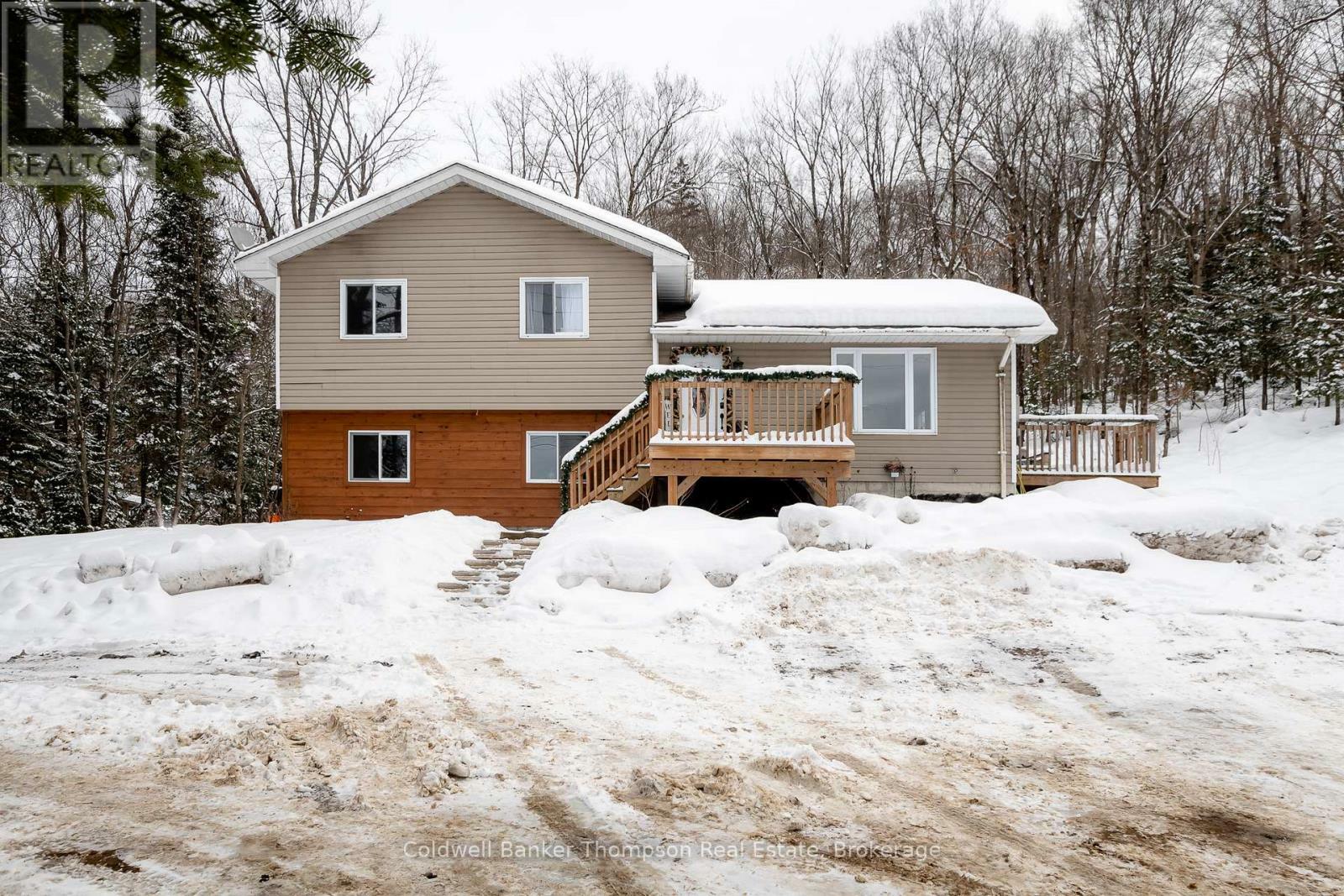 Property Photo:  751 Old Muskoka Road  ON P0B 1M0 