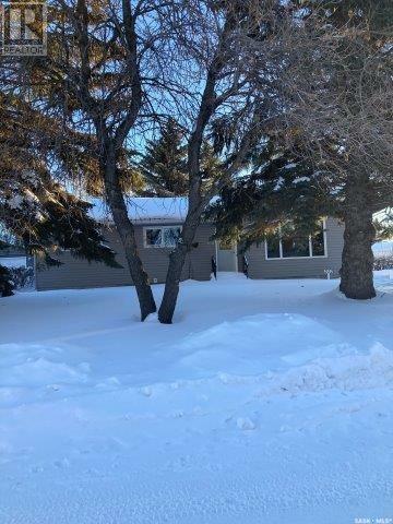 Property Photo: 212 Fourth Street NE SK S0A 1N0