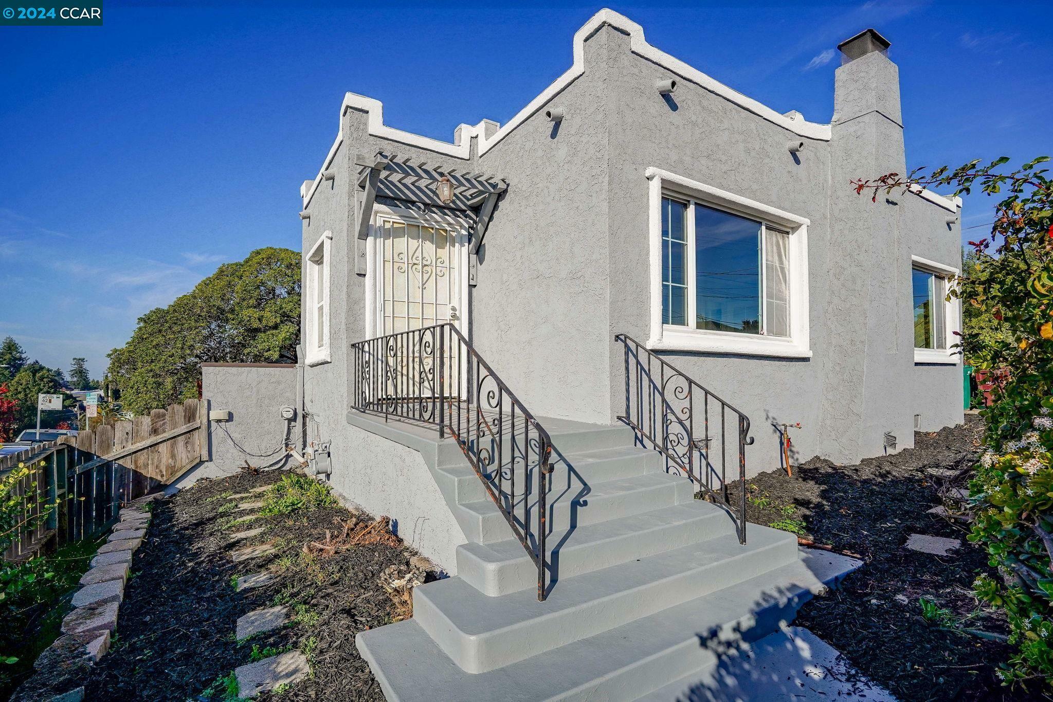 Property Photo:  3103 Stuart St  CA 94602 