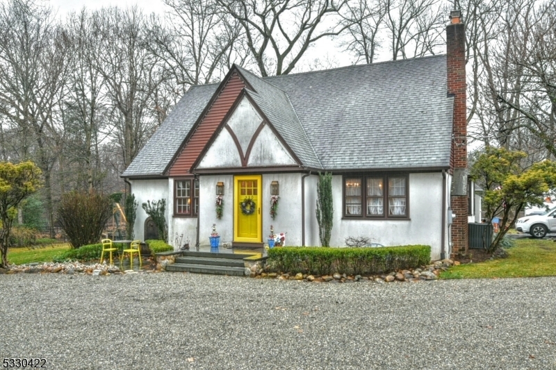 Property Photo: 230 Darlington Ave NJ 07446