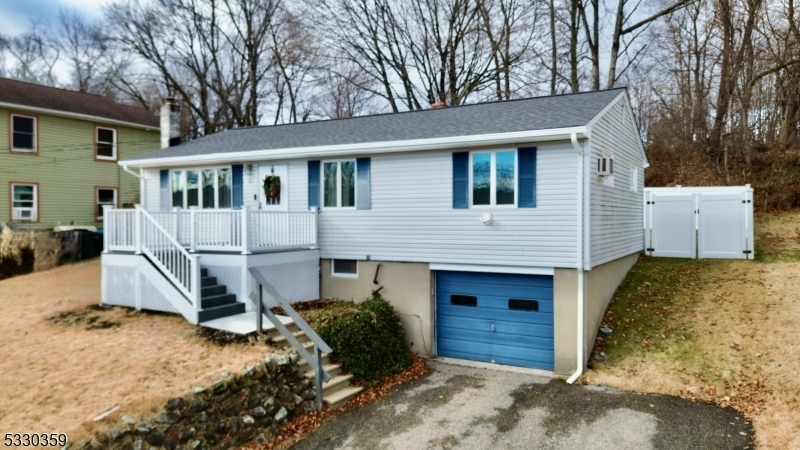 Property Photo:  91 Hillside Dr  NJ 07419 