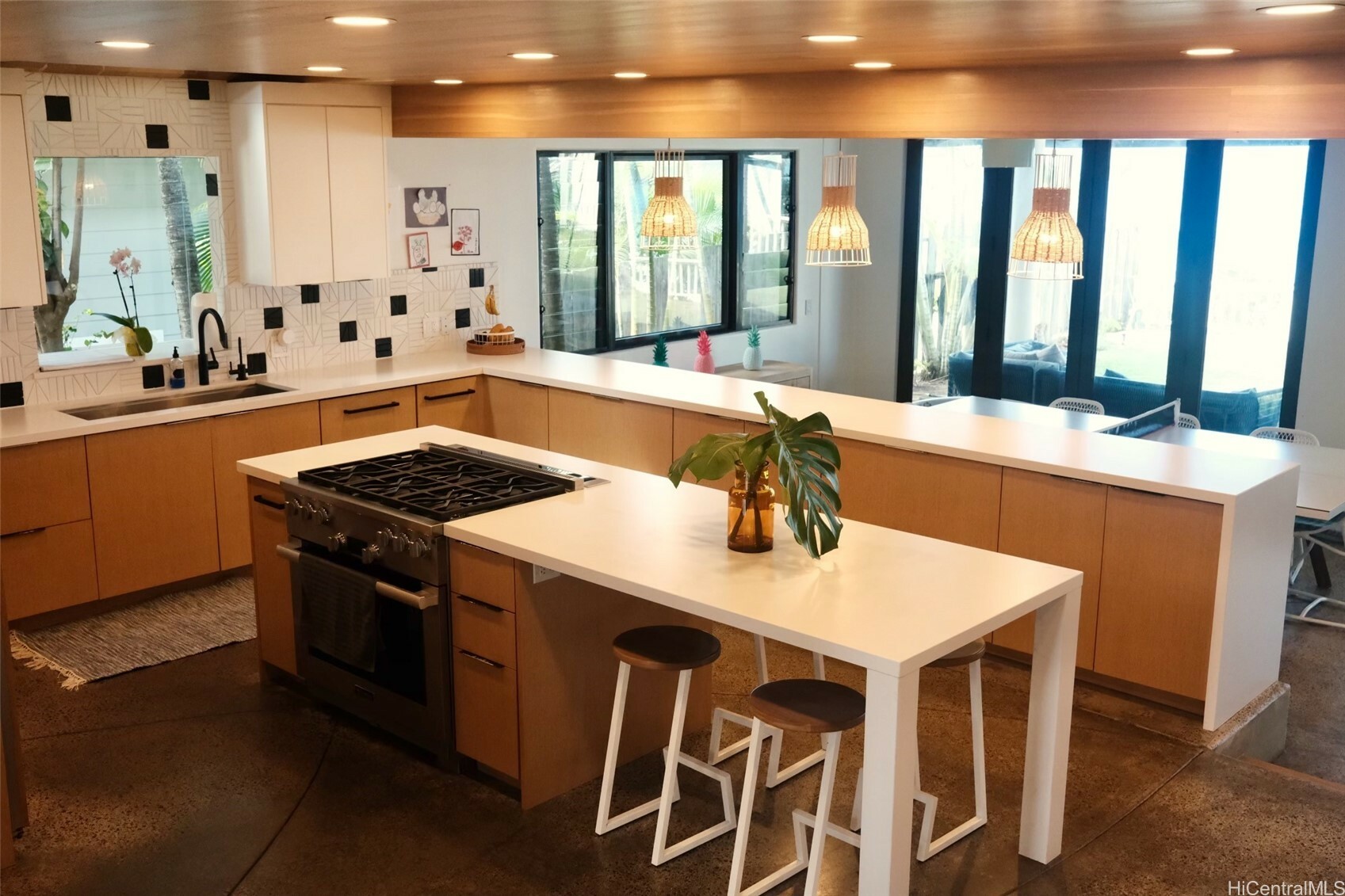 Property Photo: 59-471 Ke Waena Road HI 96712