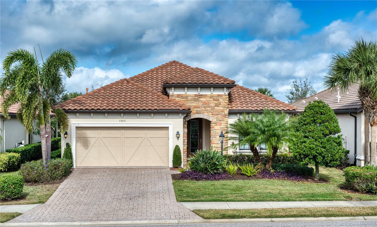Property Photo: 13031 Palermo Drive FL 34211