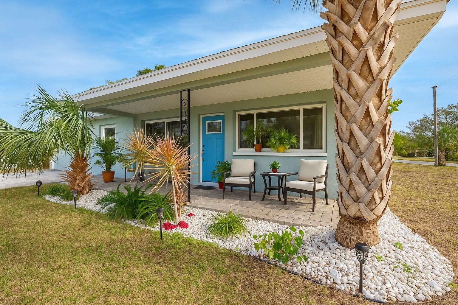 Property Photo: 5901 1st Street NE FL 33703
