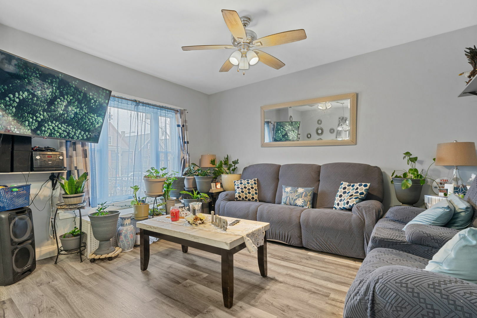 Property Photo: 1717 N Ridgeway Avenue IL 60647