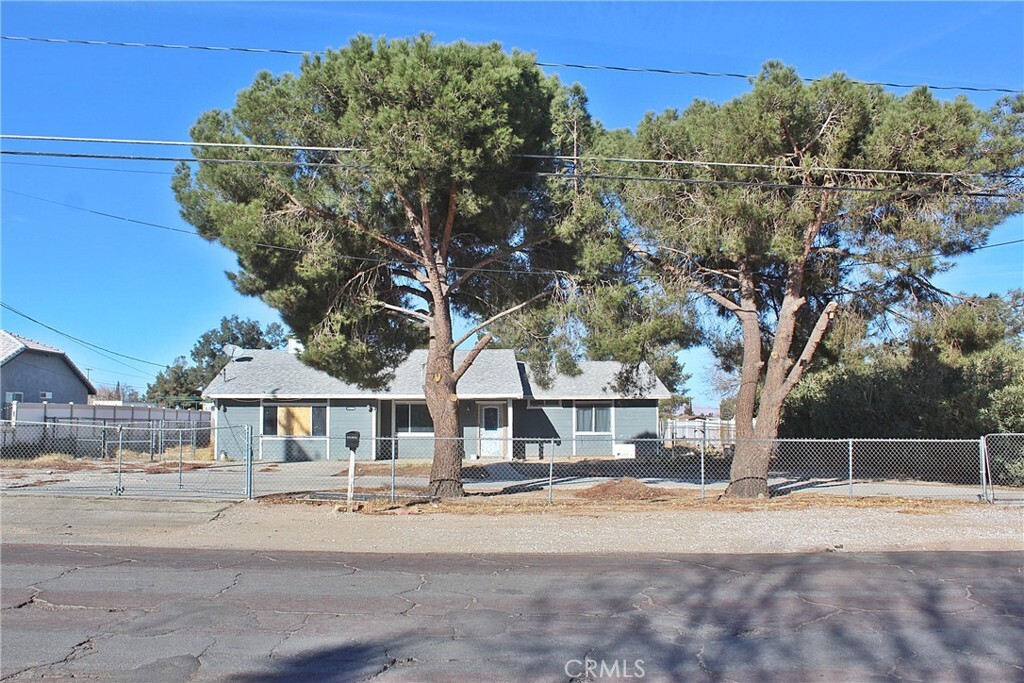 Property Photo:  14804 Live Oak Street  CA 92345 