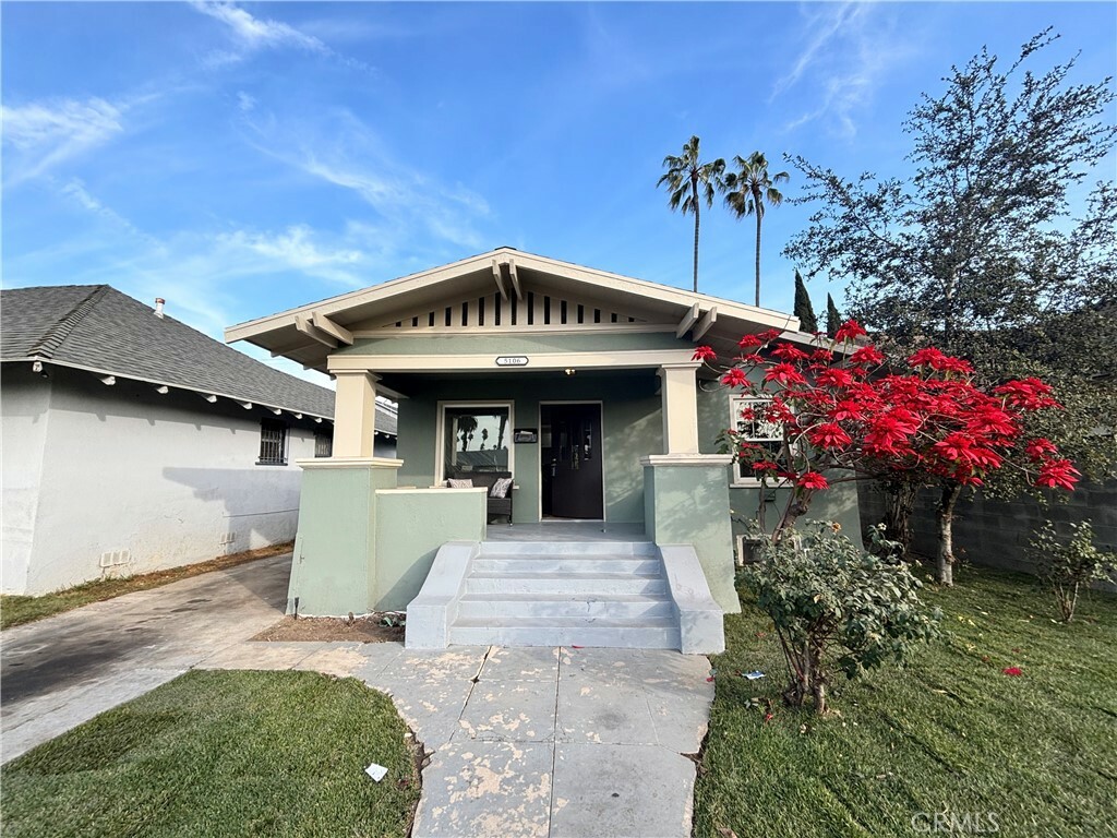 Property Photo:  5106 S Gramercy Place  CA 90062 