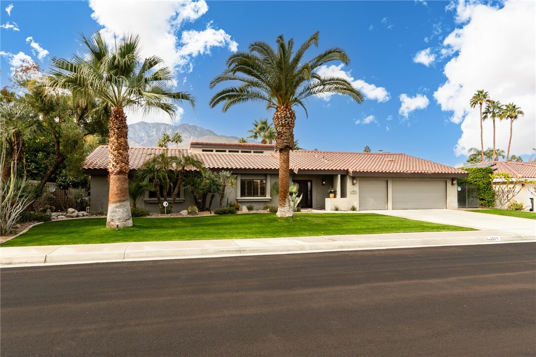 Property Photo: 1505 S San Joaquin Drive CA 92264