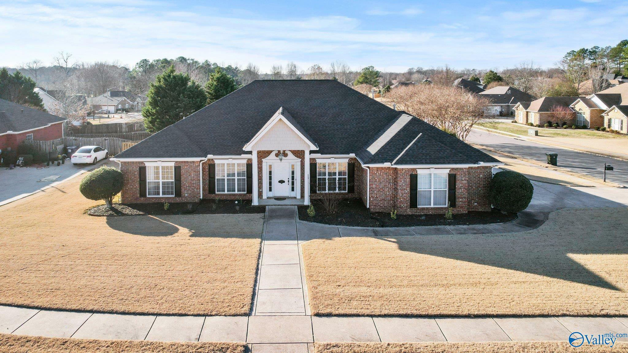 Property Photo:  110 Monument Lane  AL 35758 