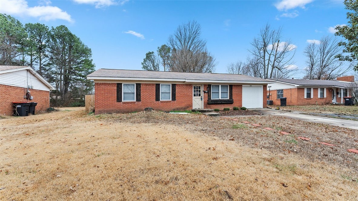 Property Photo:  1803 Taylor Avenue  AR 72762 