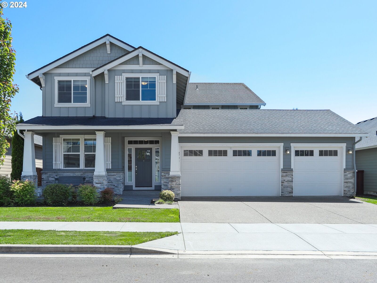 Property Photo: 4733 S 18th Dr WA 98642