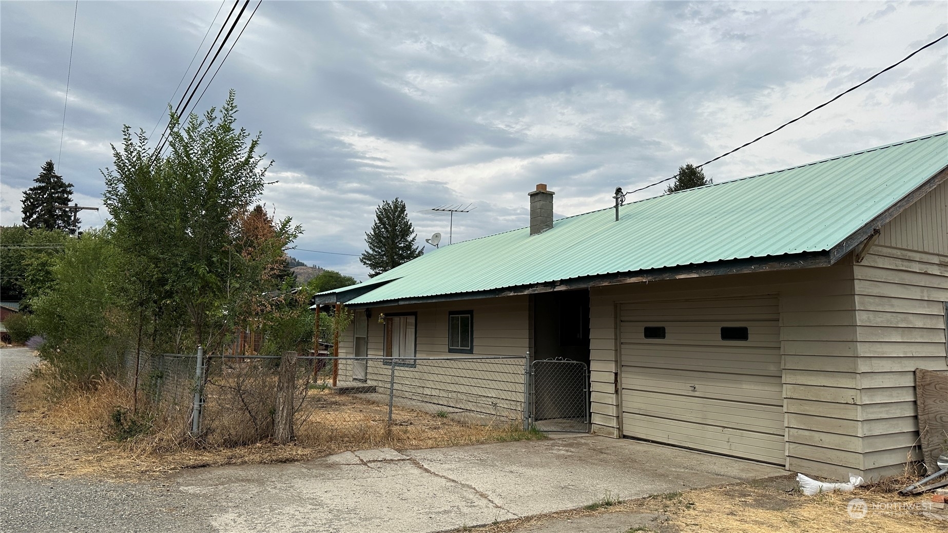 Property Photo:  1116  Hughes Lane  WA 98856 